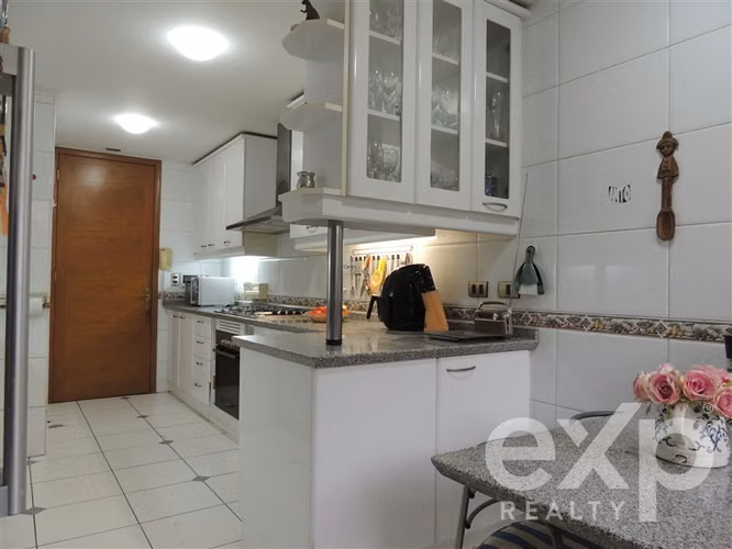 Impecable Departamento en Venta de 3 Dorm.+Servicio Vitacura - Imagen 9