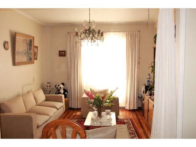 Gestimob , vende casa con excelente ubicación para inversionistas, a una cuadra de metro Republica