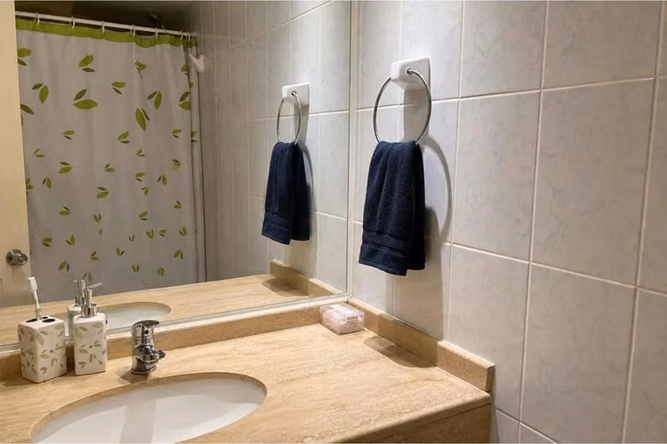 Depto Con Balcón Para Remodelar - Imagen 9