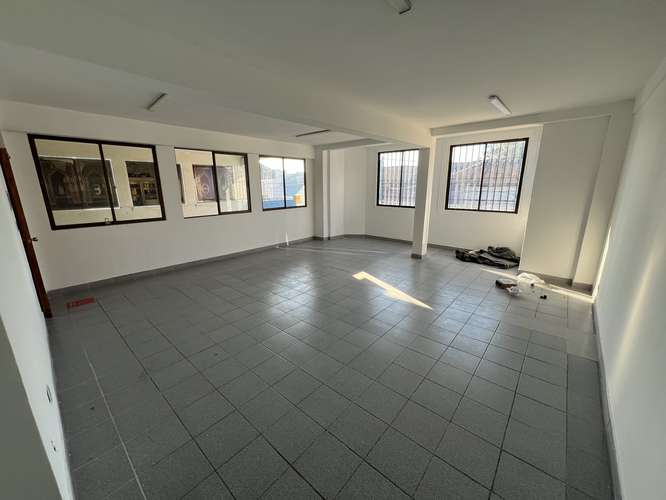 EXCLUSIVO LOCAL COMERCIAL EN PLENO CENTRO DE BUIN