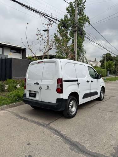 PEUGEOT PARTNER HDI PACK AA EV - 2024 | 4943 - Imagen 6