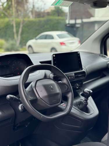 PEUGEOT PARTNER HDI PACK AA EV - 2024 | 4943 - Imagen 8