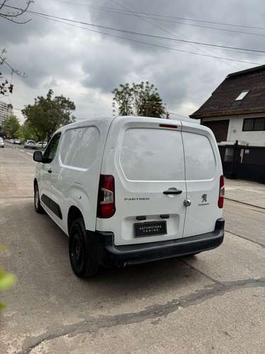 PEUGEOT PARTNER HDI PACK AA EV - 2024 | 4943 - Imagen 4