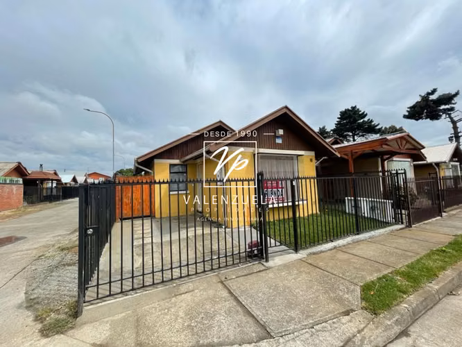 Casa de 3 Dormitorios y 2 Baños con Cocina Amoblada, Bodega y Cobertizo en Padre Las Casas