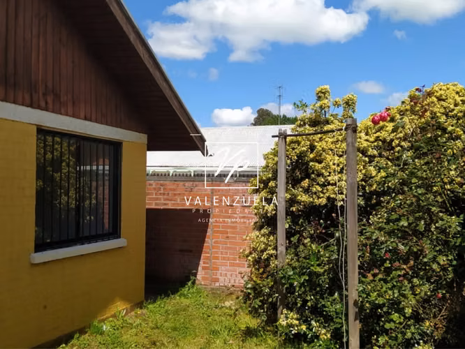 Casa de 3 Dormitorios y 2 Baños con Cocina Amoblada, Bodega y Cobertizo en Padre Las Casas