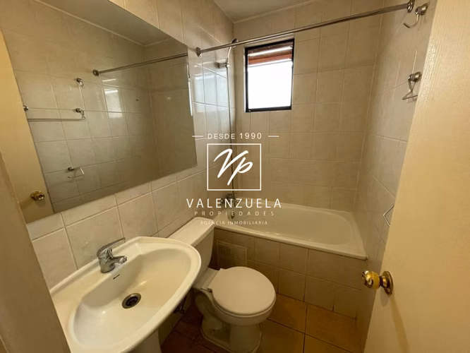 Casa de 3 Dormitorios y 2 Baños con Cocina Amoblada, Bodega y Cobertizo en Padre Las Casas