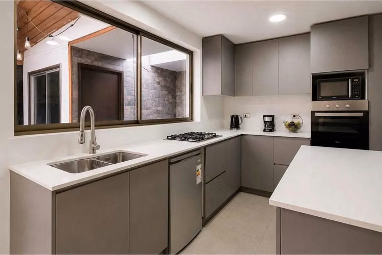 Hermosa Casa En Pje. Con Piscina - Ñuñoa 3d2b - Imagen 9