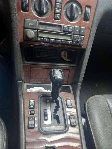 Automóvil Mercedes benz