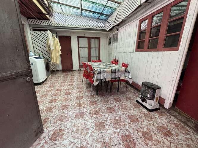 VENTA DE AMPLIA CASA ESQUINA EN ESTACIÓN CENTRAL - Imagen 14