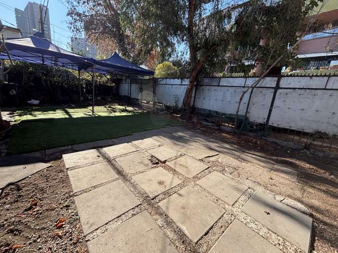 VENTA DE AMPLIA CASA ESQUINA EN ESTACIÓN CENTRAL - Imagen 16