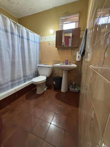 VENTA DE AMPLIA CASA ESQUINA EN ESTACIÓN CENTRAL - Imagen 8