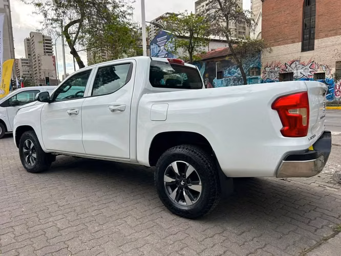 PEUGEOT LANDTREK ACTIVE BLUEHDI 180 4X4 AT - 2023 | 4806 - Imagen 5