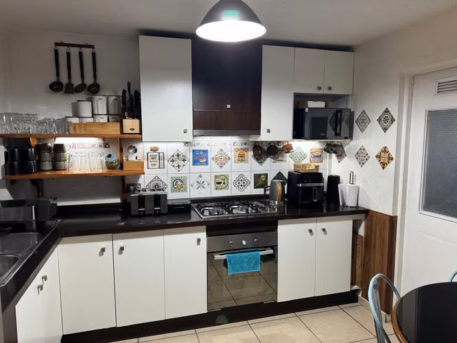 AMR PROPIEADES VENDE CASA CUMBRES DE NOS aislada dos Pisos - Imagen 4