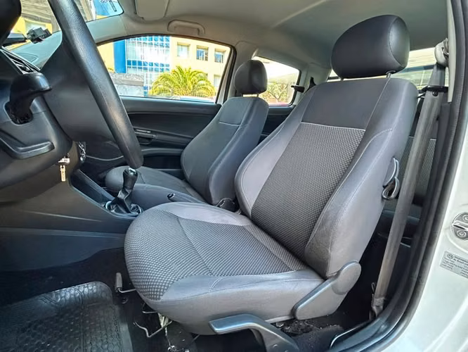 VOLKSWAGEN SAVEIRO CD 1.6 - 2022 | 4913 - Imagen 16