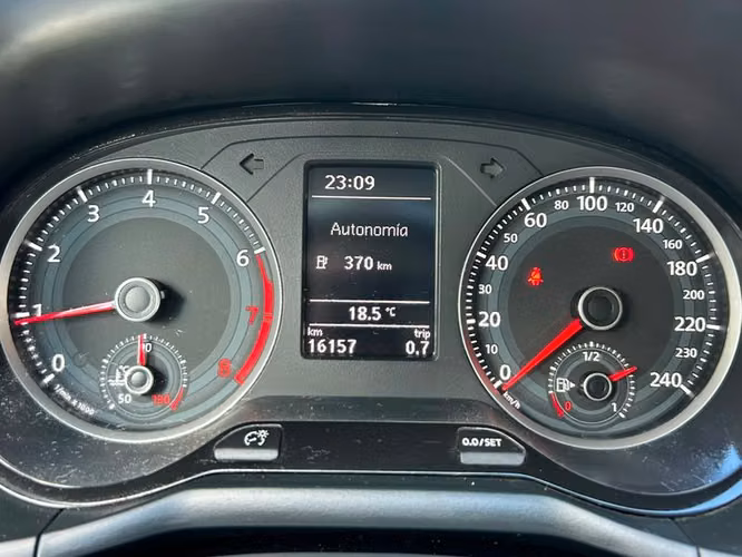 VOLKSWAGEN SAVEIRO CD 1.6 - 2022 | 4913 - Imagen 13