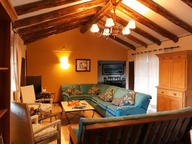 Talagante  4d/2b + serv parcela con Conectividad (185435)