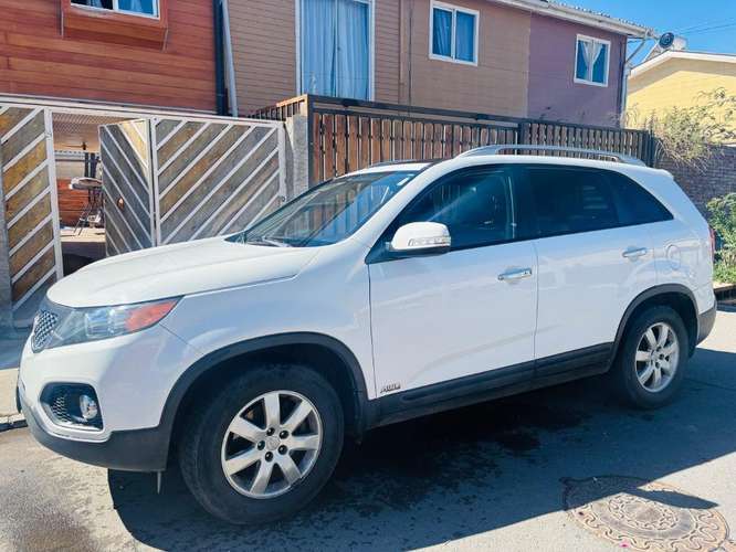 Kia sorento 2011 top de línea 4x4 bencinera - Imagen 4