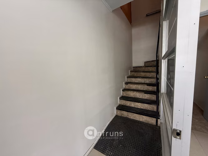 Arriendo céntrico local comercial en calle dussen