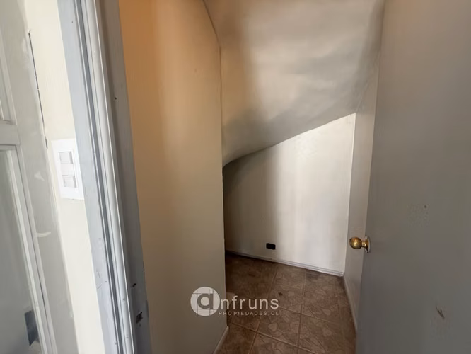 Arriendo céntrico local comercial en calle dussen