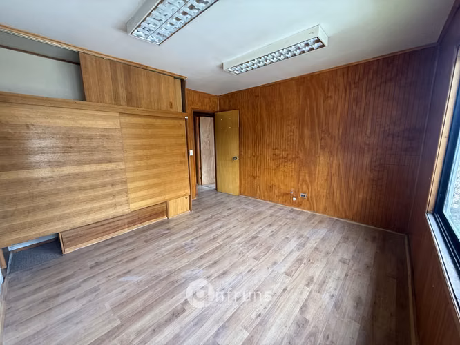 Arriendo céntrico local comercial en calle dussen