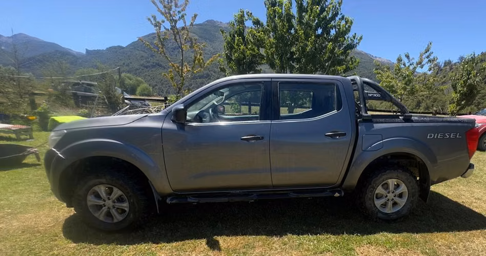 Se vende Nissan NP300 - Imagen 4
