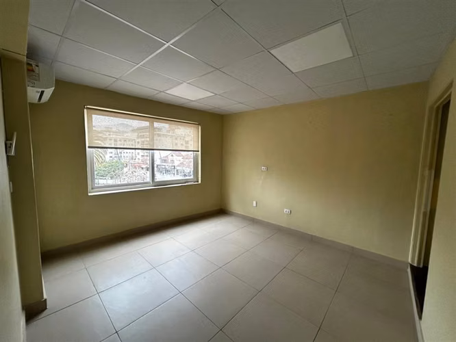 Oficina Arriendo, sin gastos comunes, a pasos Costanera C. - Imagen 3