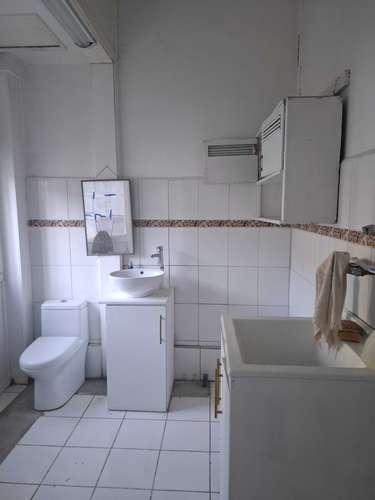 Casa a  2 cuadras de la USM, variados rubros o v (183707) - Imagen 15