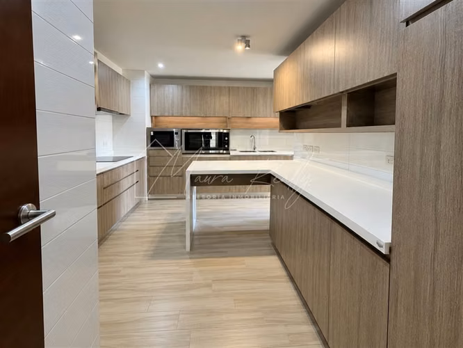 Penthouse con 3E con quincho en el 2 nivel + depto estudio - Imagen 14