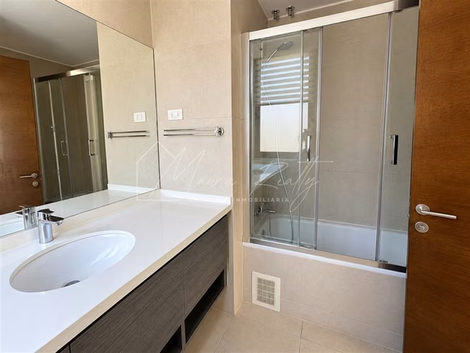 Penthouse con 3E con quincho en el 2 nivel + depto estudio - Imagen 8