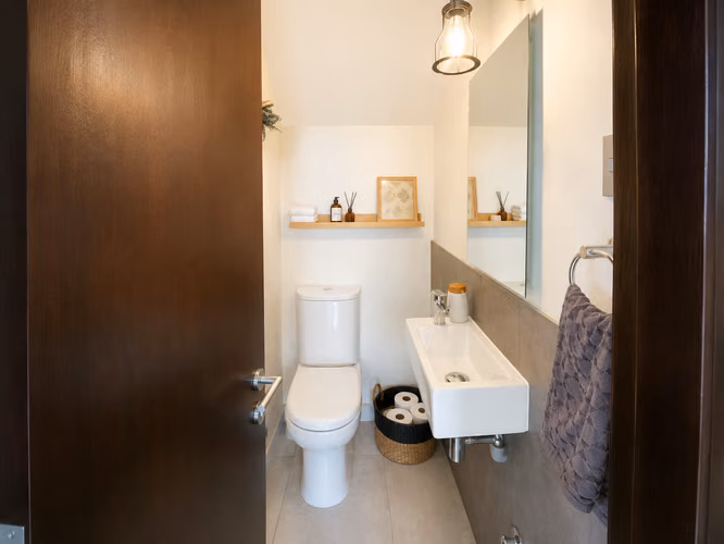 ARRIENDO ESPECTACULAR CASA PIEDRA ROJA 3D, 3B + SERVICIO + BODEGA - Imagen 3