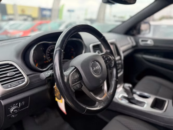 JEEP GRAND CHEROKKE LAREDO - Imagen 8