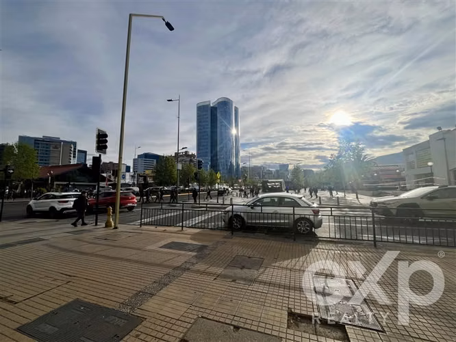 Local Comercial en venta caracol Vips, Apoquindo