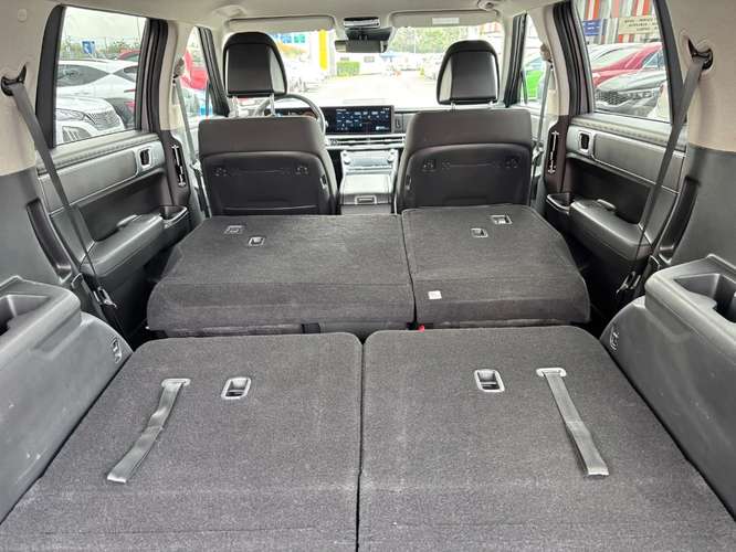 Hyundai Santa fe MX5 2.5 AT 4WD DESIGN 2025 - Imagen 20