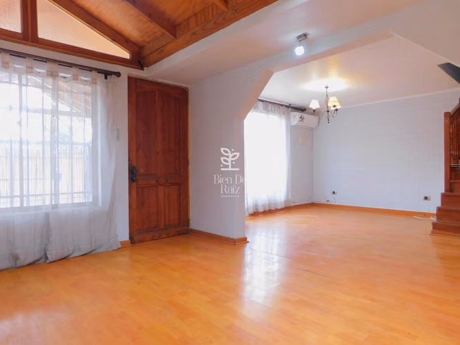 Arriendo excelente casa 4D 3B Villa Los Héroes - Imagen 4