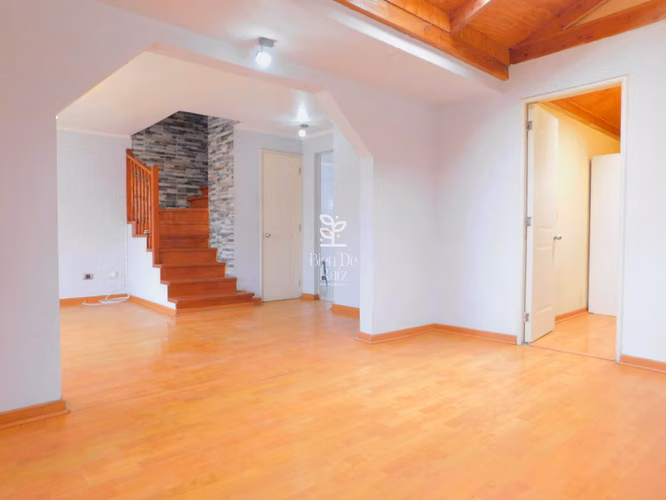 Arriendo excelente casa 4D 3B Villa Los Héroes - Imagen 2