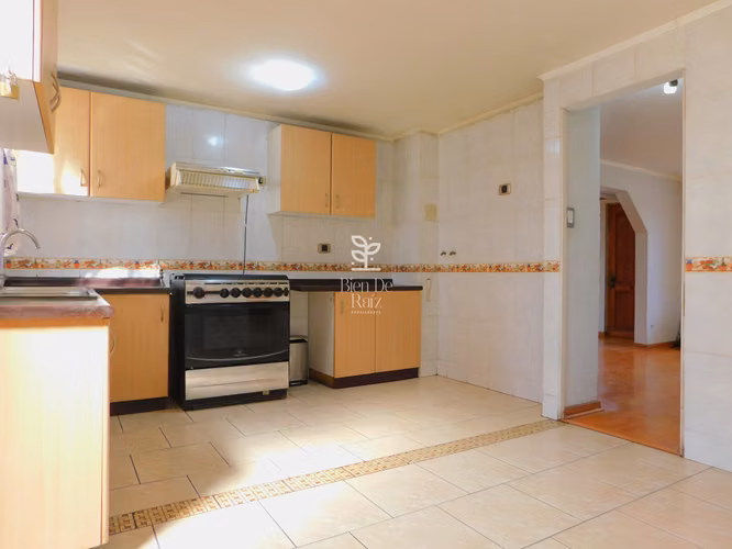 Arriendo excelente casa 4D 3B Villa Los Héroes - Imagen 11