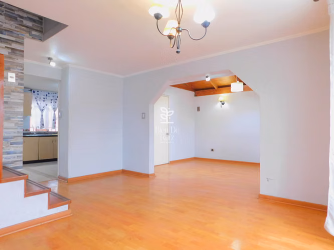 Arriendo excelente casa 4D 3B Villa Los Héroes