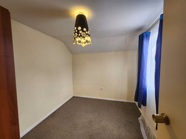 Coyahique, arriendo. Amplia y hermosa casa. 6 minutos de la plaza