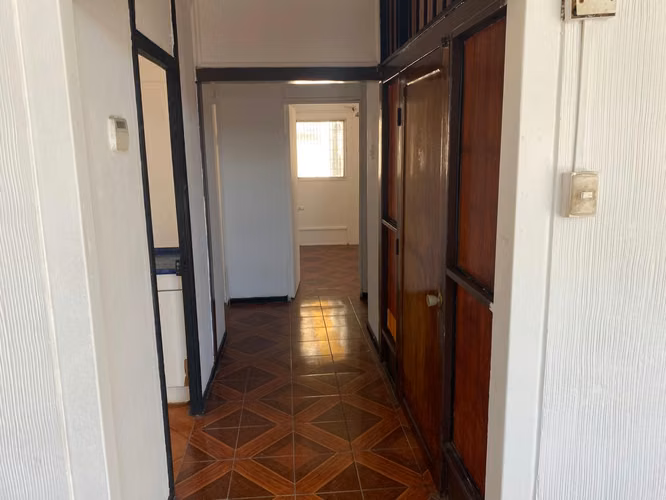 Arriendo Amplia Casa | 4D + 3B | Gran Patio y Seguridad | COVIEFI, Antofagasta