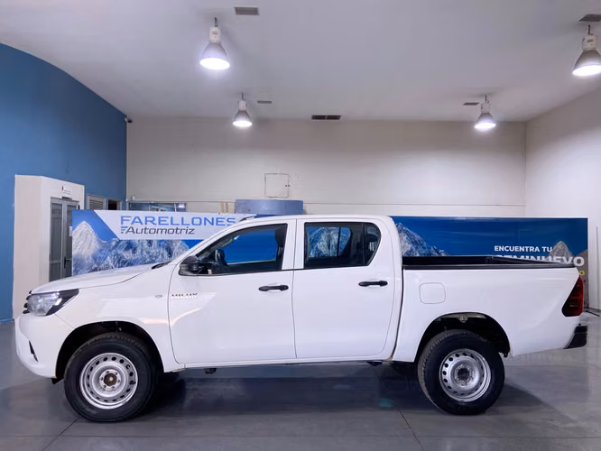 HILUX DX 4X2 PCZJ68-TEMUCO - Imagen 2