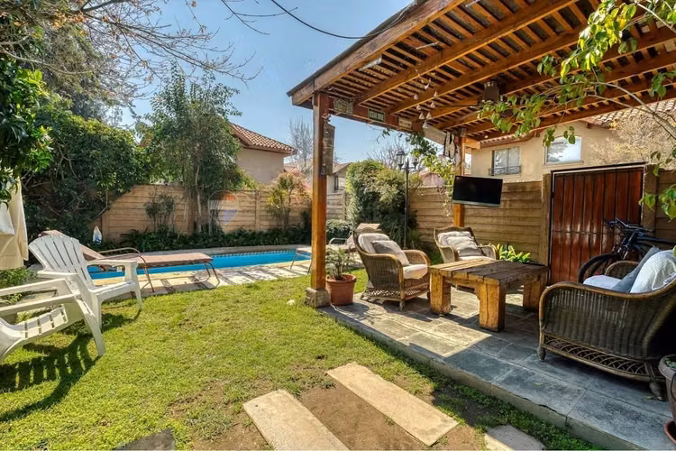 Casa Familiar En Excelente Sector  De La Reina - Imagen 3