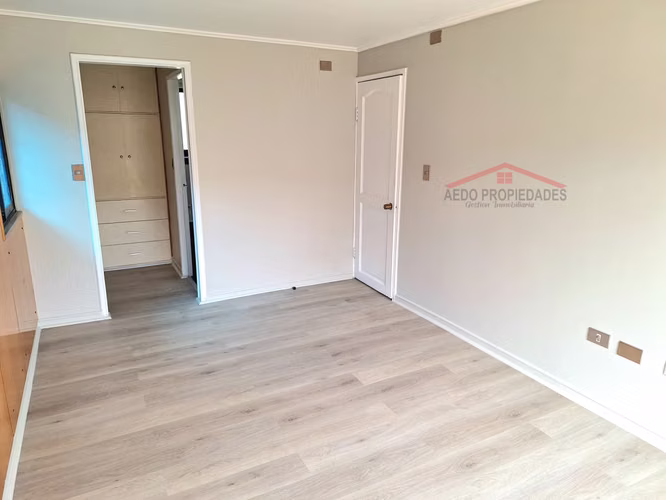 Se Arrienda Lindo Departamento, calle Ohiggins en Céntrico Edificio, Ciudad de Quillota.