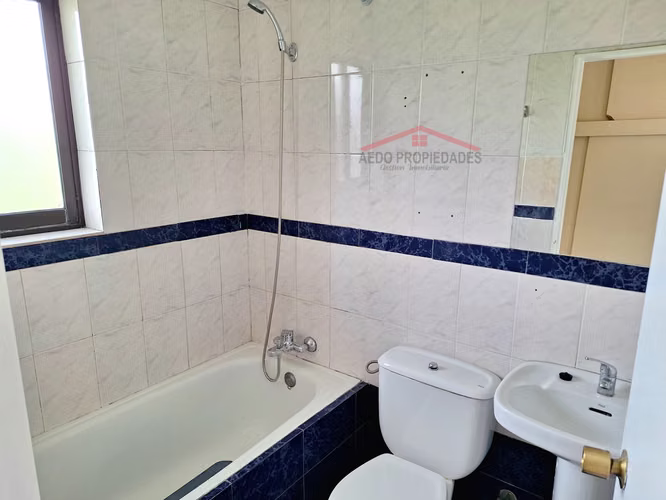 Se Arrienda Lindo Departamento, calle Ohiggins en Céntrico Edificio, Ciudad de Quillota.