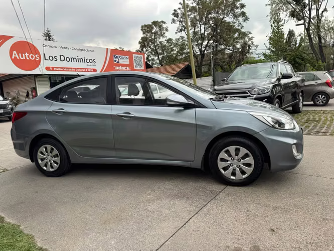 HYUNDAI ACCENT RB GL 1.4 MEC 6 VEL SOLO 114.000 KM 2019 - Imagen 8