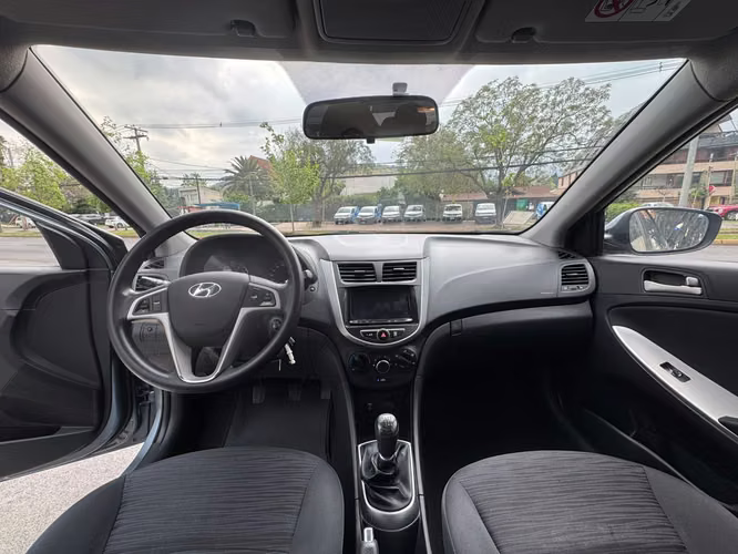 HYUNDAI ACCENT RB GL 1.4 MEC 6 VEL SOLO 114.000 KM 2019 - Imagen 15