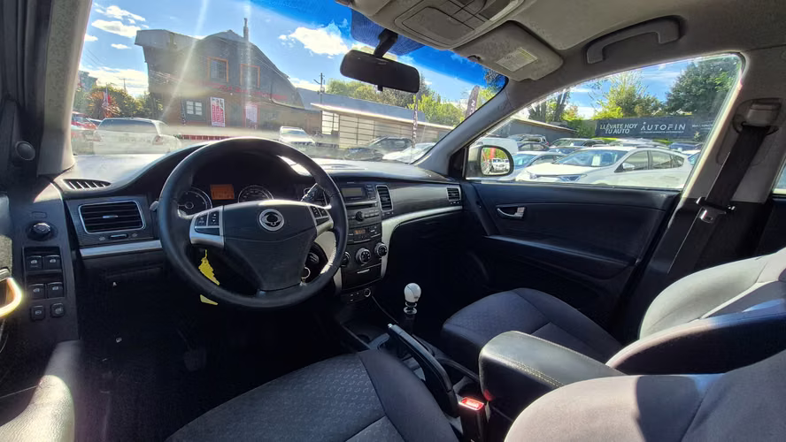 SSANGYONG KORANDO 2012 - Imagen 18