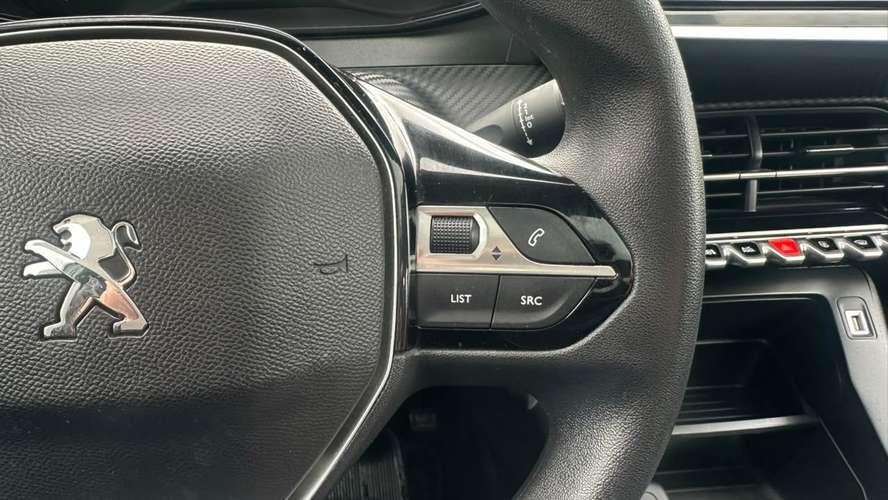 Peugeot 208 STYLE PURETECH 75 1.2 (2023) - Imagen 14