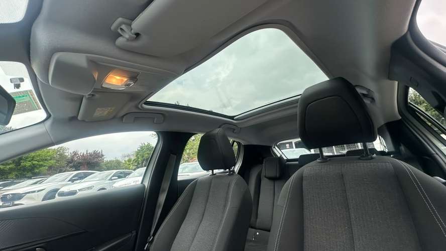 Peugeot 208 STYLE PURETECH 75 1.2 (2023) - Imagen 20