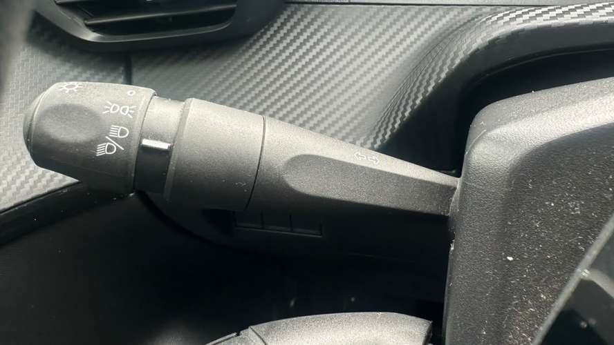 Peugeot 208 STYLE PURETECH 75 1.2 (2023) - Imagen 17