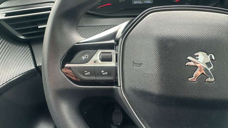 Peugeot 208 STYLE PURETECH 75 1.2 (2023) - Imagen 16